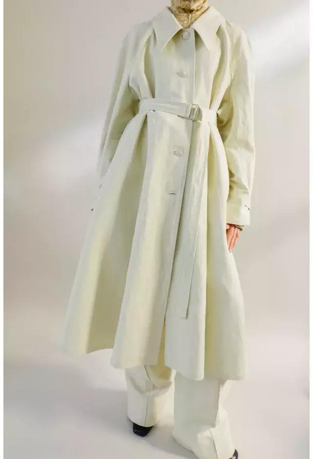 穿上大长袍，完美解决矮个子女生的世纪难题