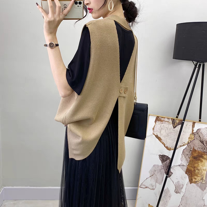 时髦又洋气外穿冬天的背心,天气热出一款清凉感背心