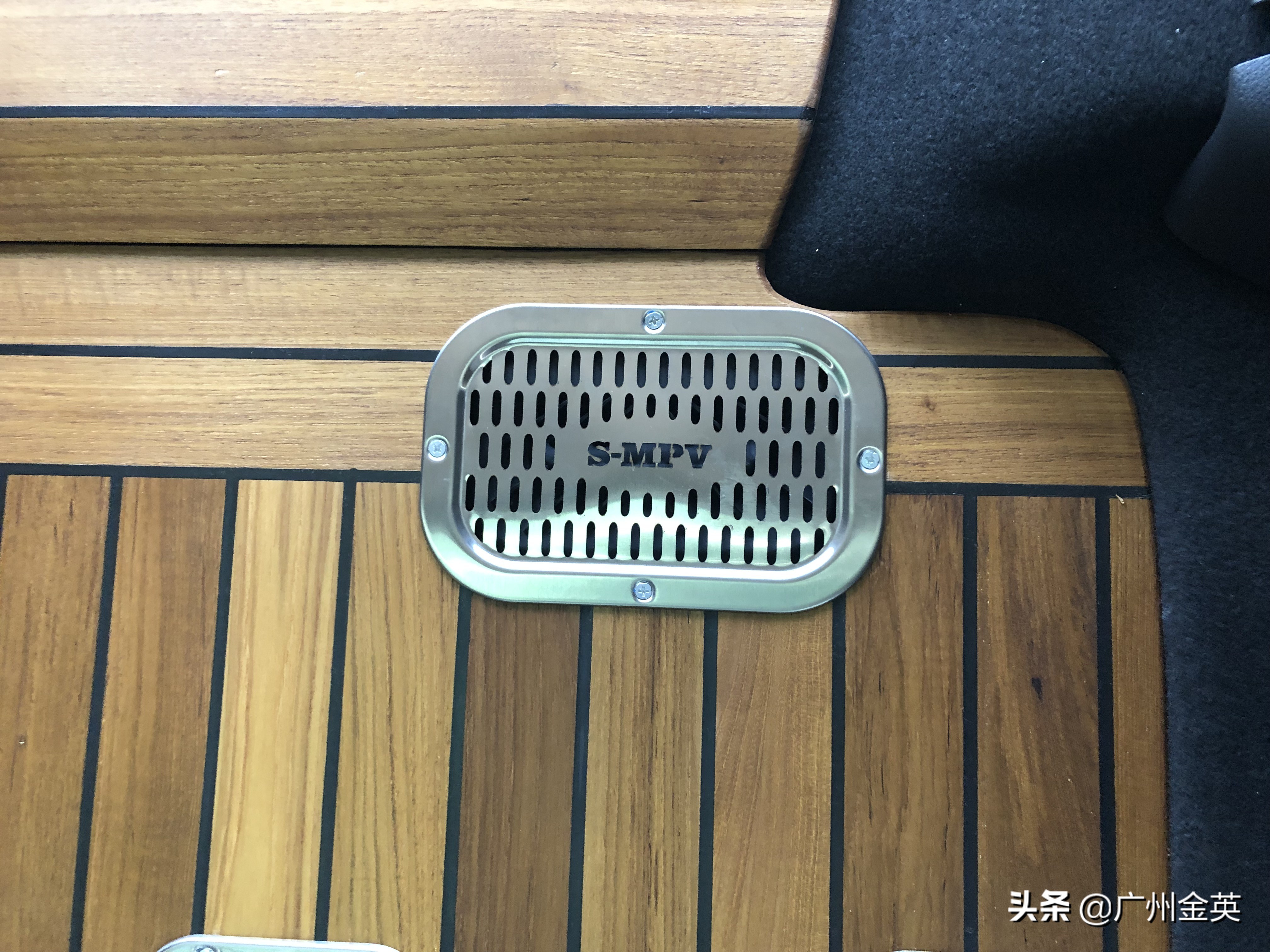 奥德赛艾力绅脚垫通用吗,本田艾力绅游艇木脚垫安装