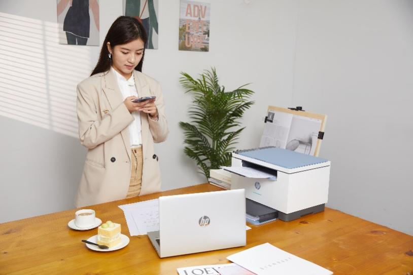 逃离朝九晚五，自由职业者靠什么养活自己？