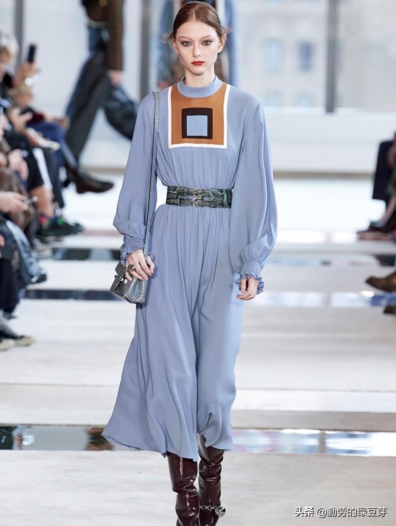 longchamp2017春夏 (恰如其分的自由longchamp2020秋冬)