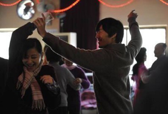 那么多谨慎试探的线索，那么多静水流深的情绪，原来我们都错过