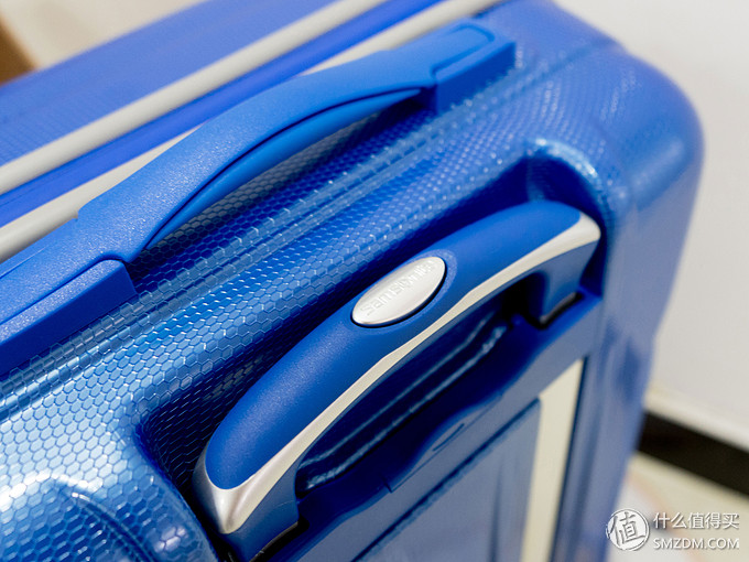 LEVEL8地平线8号旅行箱：搭配业界顶尖超静音万向轮，出行更轻便