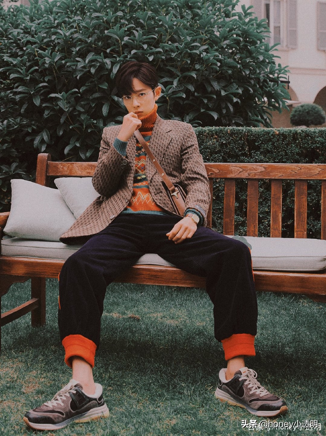 gucci肖战造型价格,gucci肖战同款托特包真假鉴定