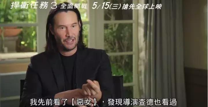 这个男人爱狗如命，颜值可以甩小李子几条街，你不知道的是......