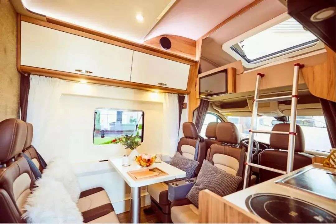 现在连房车都开始改装了？确实可以，但也确实不提倡