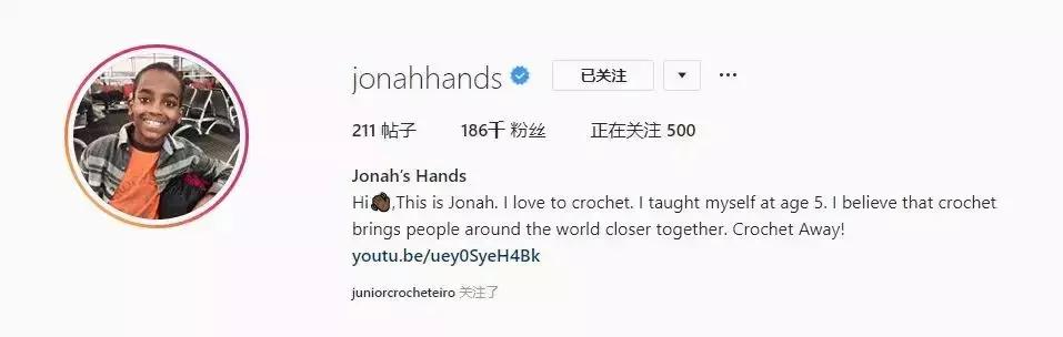 19万人看男生玩编织？从非洲弃婴到全美偶像，11岁男孩用6年逆袭人生...