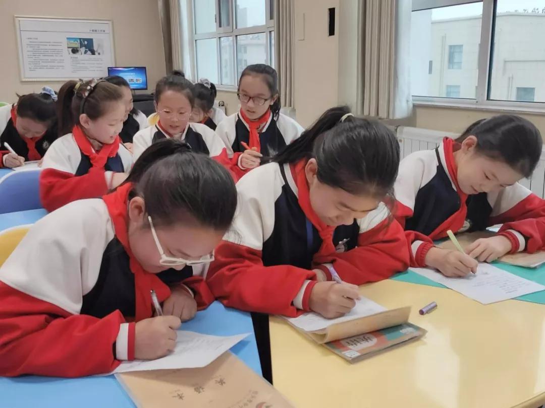 教学资讯｜包钢实验二小“种子教师成长记​”英语学科于佳艳老师