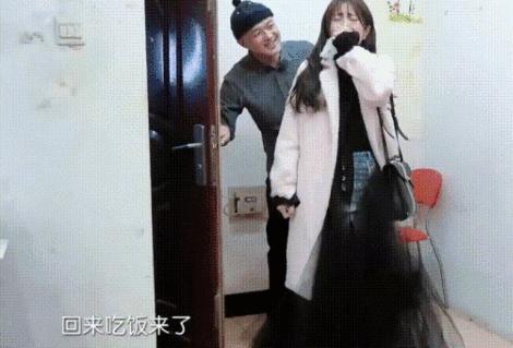 秀恩爱让人烦的明星夫妻,娱乐圈夫妻秀恩爱是常态