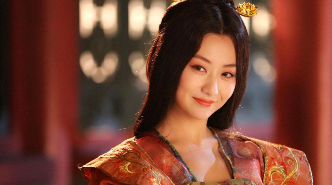 从玉漱到萧美娘，背靠资源难“翻红”的*冰白**：当红隐退后悔了吗？