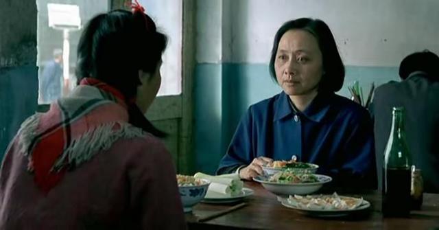 从《孔雀》到《囧妈》：看中国妈妈们情感上的失落与失衡