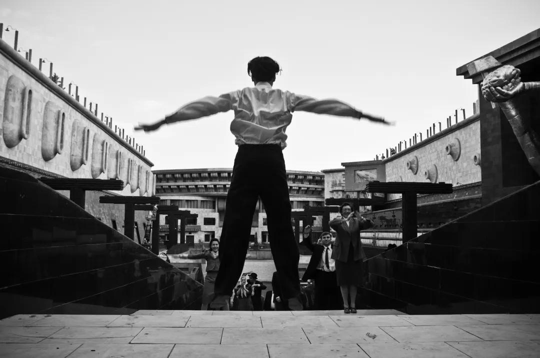 它是改变影史的神作，还是惨无人道的*行暴**？