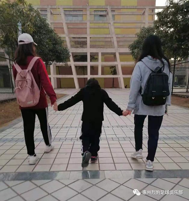 惠州青少年足球培训班,昌平青少年足球训练营在招生