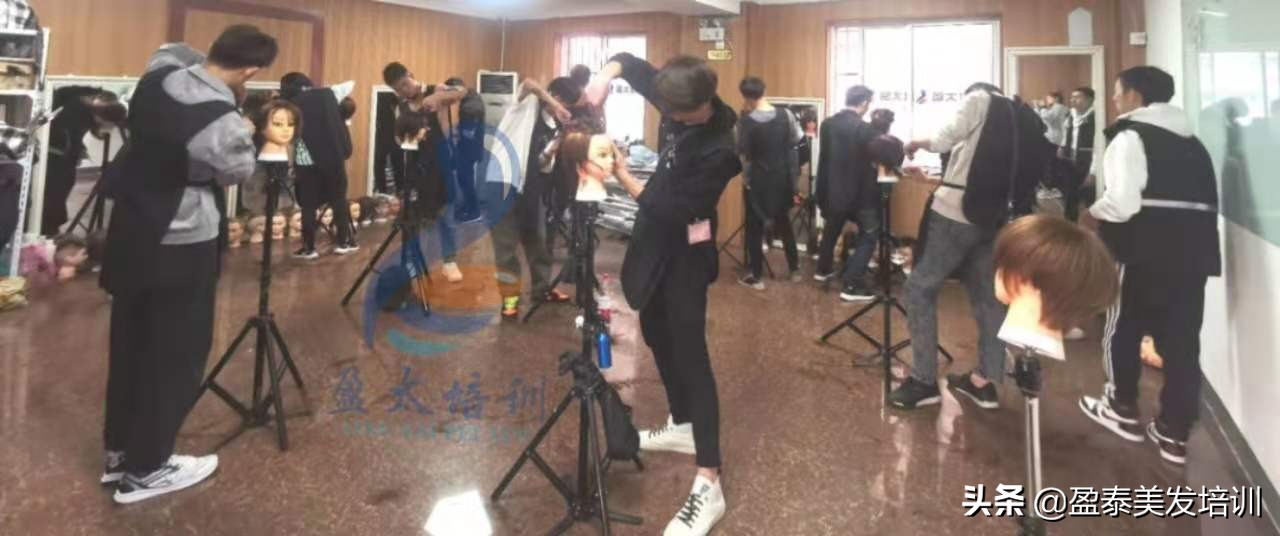 学美发难不难学,学美发难吗有前途吗