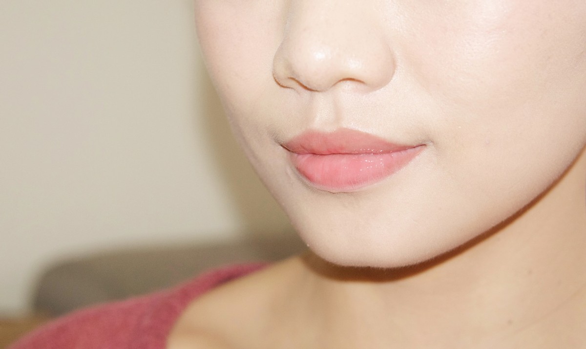 嘴唇越舔越厚怎么办,嘴唇越舔越干发红怎么办