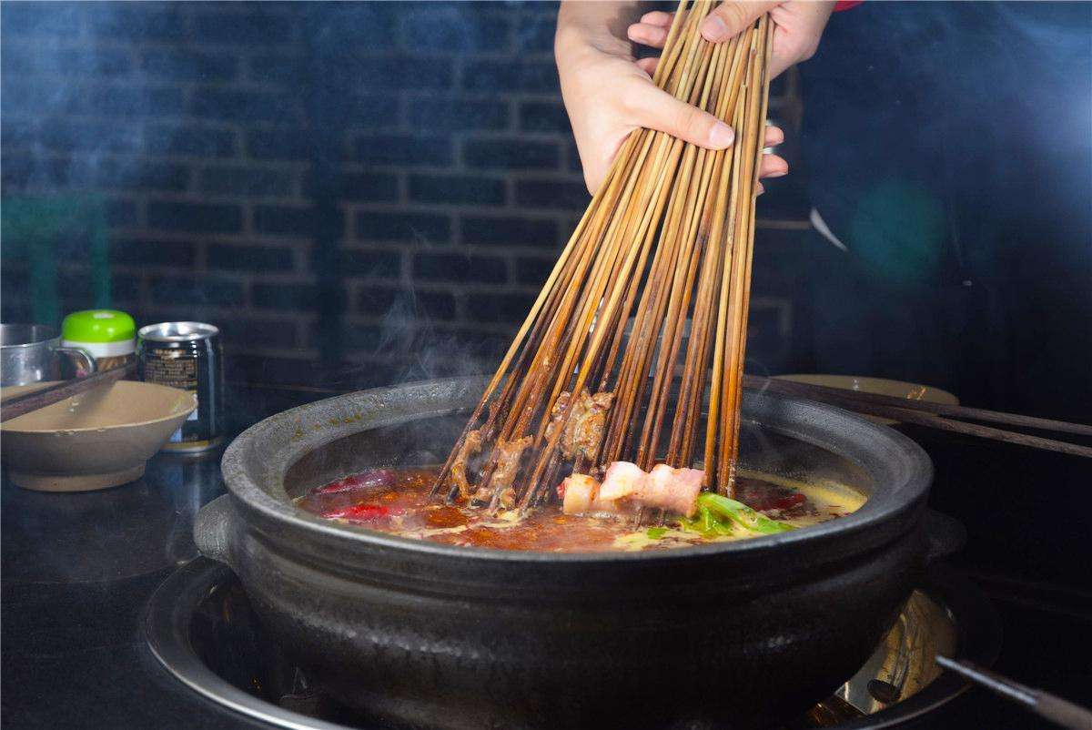 砂锅串串哪个底料最好,砂锅串串香底料配方