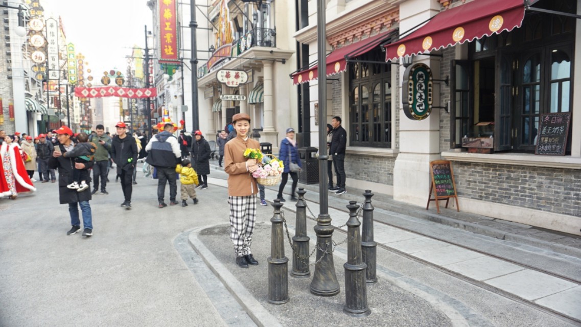 中原穿越时空夜游建业电影小镇,郑州建业电影小镇下午去游玩