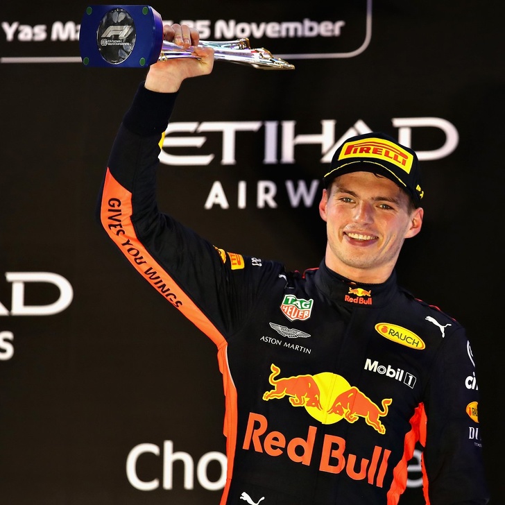 足球草坪为什么是方格子,足球草坪是怎么出来的