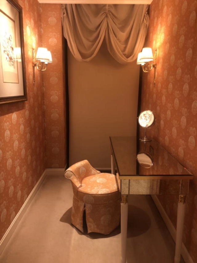 天津丽思卡尔顿酒店公司,丽思卡尔顿酒店属于万豪集团吗