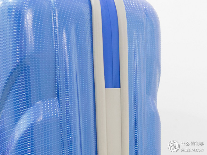 LEVEL8地平线8号旅行箱：搭配业界顶尖超静音万向轮，出行更轻便