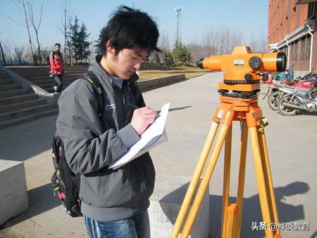 建筑学与土木工程哪个好找工作,土木建筑专业选择哪些学校