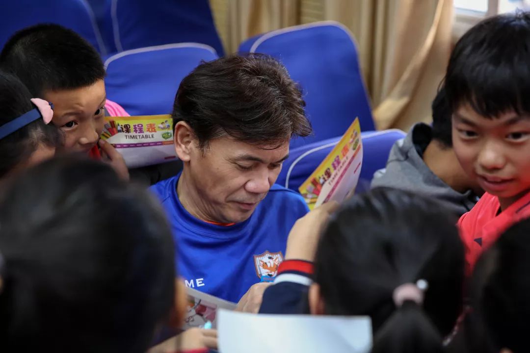 足球文化进校园,体育文化进校园