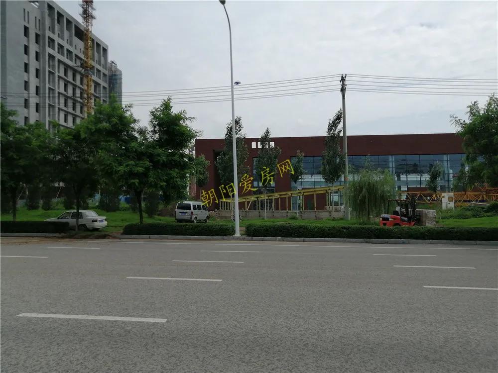 朝阳区操场,朝阳新区新建的学校