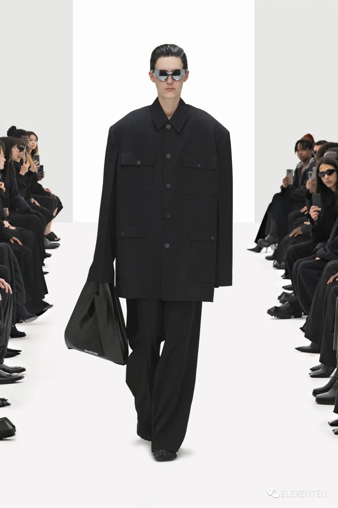 Balenciaga2022春季|数字克隆的世界