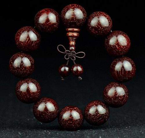 文玩手串是工艺品,值得收藏的小叶紫檀手串