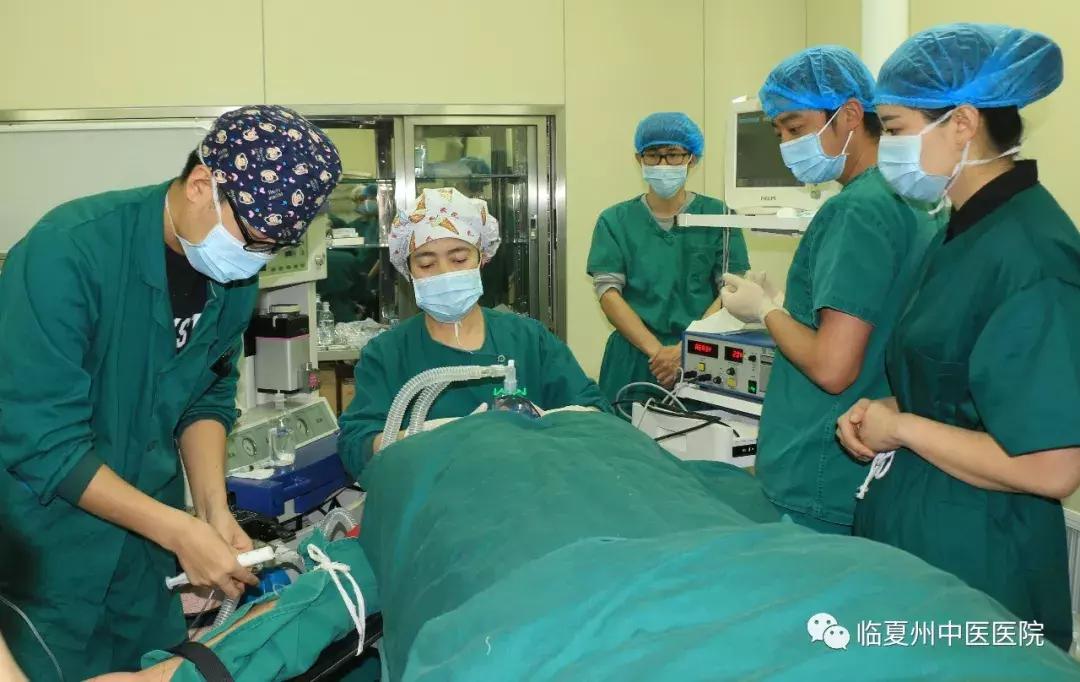 心连心，心系心，与您同在——临夏州中医院精神卫生中心首例无抽搐电休克（MECT）治疗成功开展
