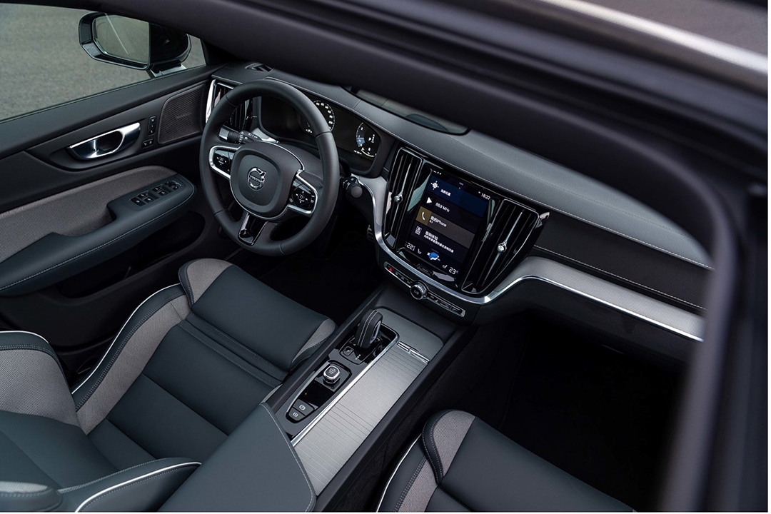 安全又贴心全新沃尔沃s60试驾快评,沃尔沃s60b4智逸豪华版试驾