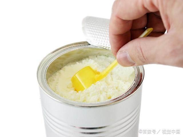 奶粉里有小飞虫如何解决,奶粉过期然后长虫要怎么解决