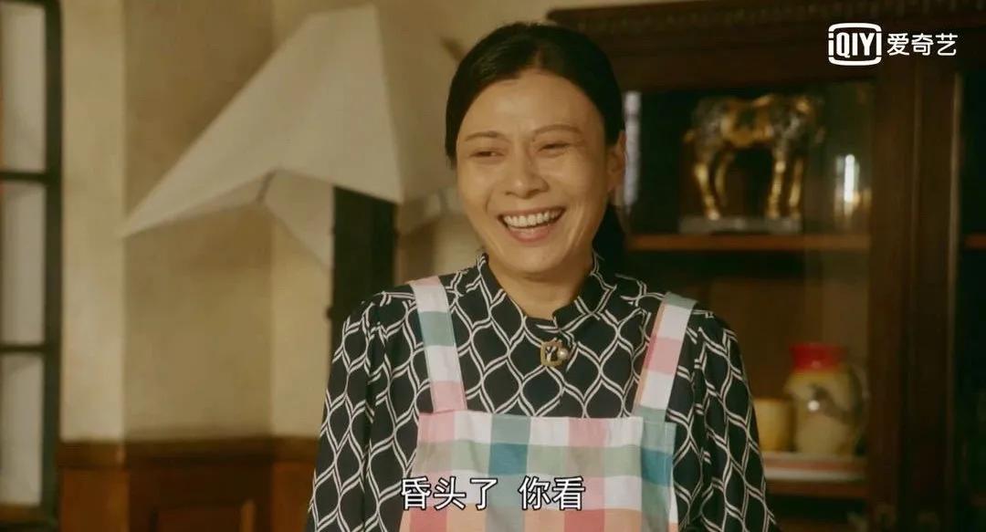 怎么拯救丑死的红木地板,翻新红木地板最简单的方法