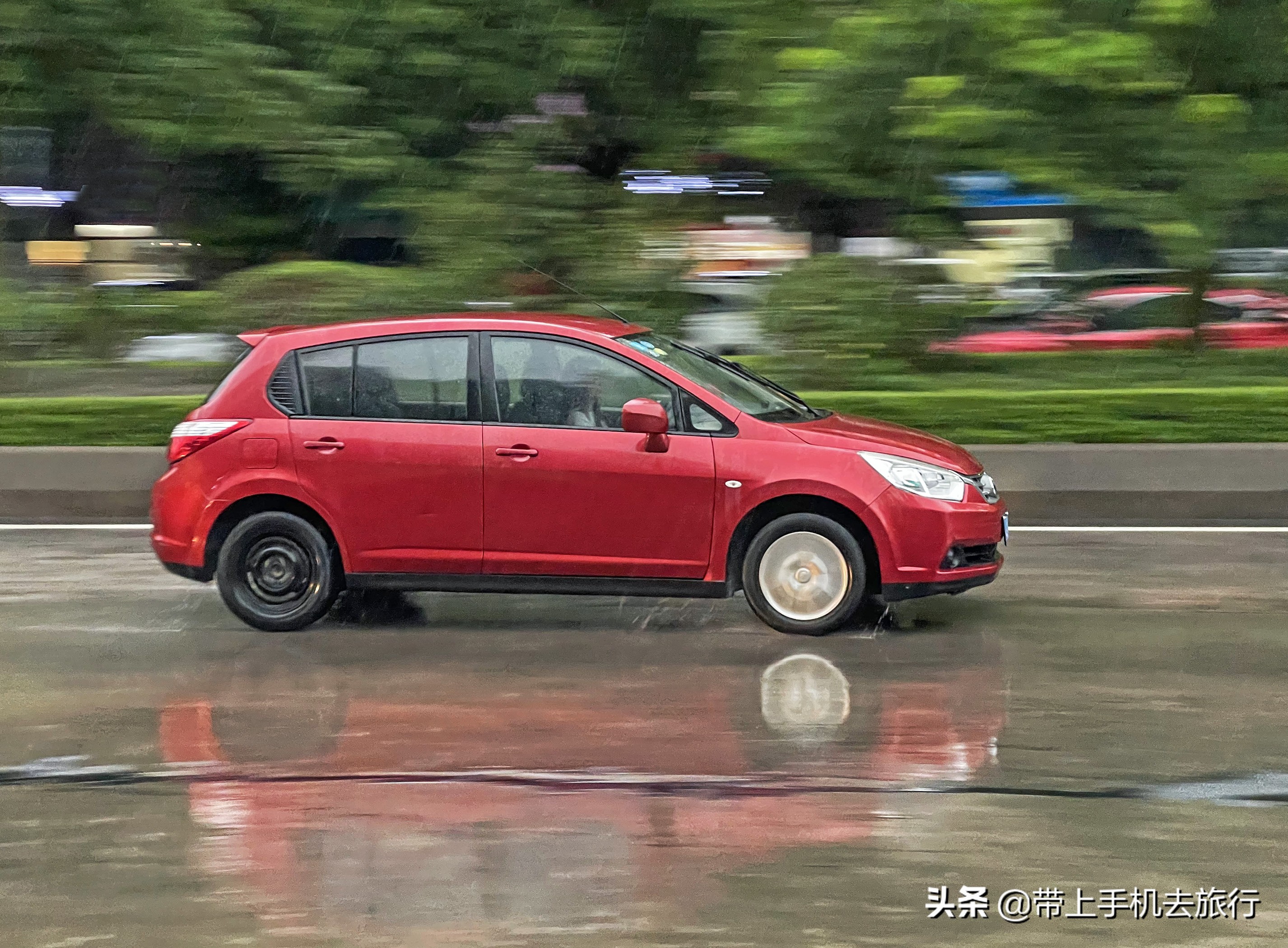 主体清晰背景虚化的照片怎么拍,主体清晰背景虚化夜景