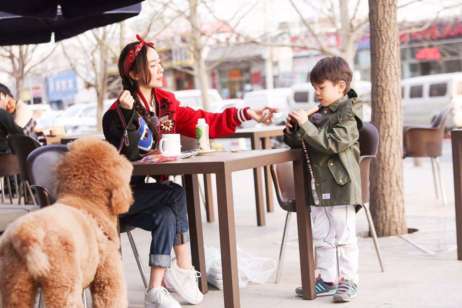 孩子在学校被排挤父母做法解气,孩子在学校被排挤家长该怎么做