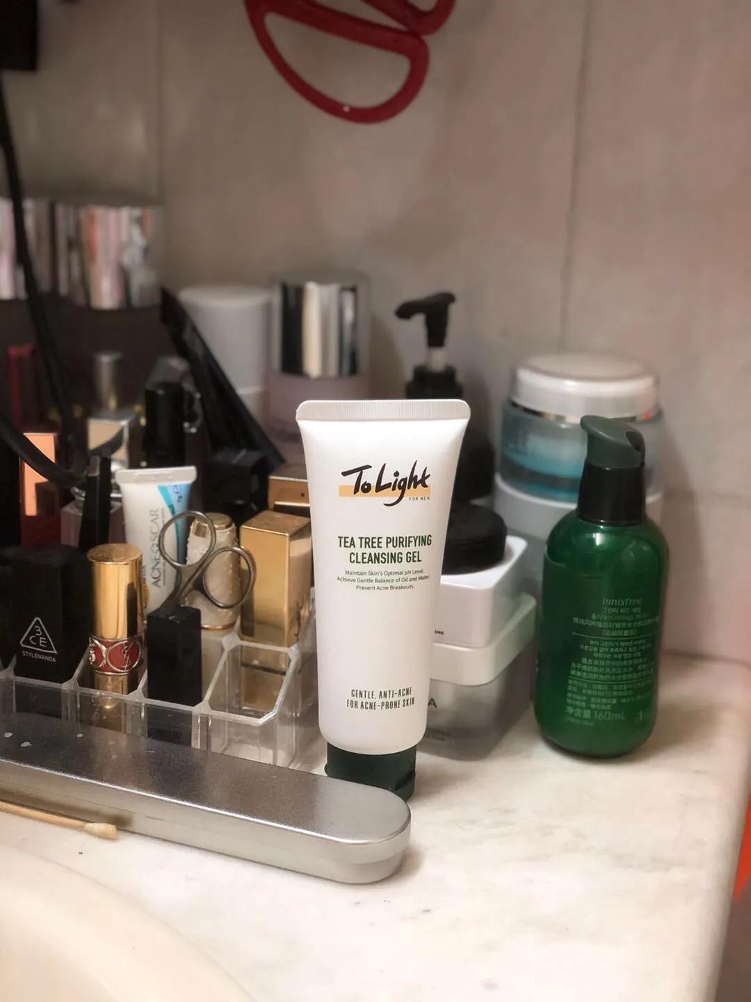 积雪草洗面奶深层清洁控油温和,积雪草洗面奶男士能用吗