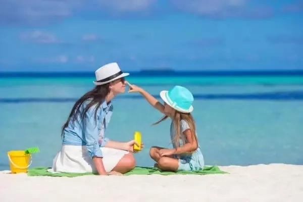 晒伤后皮肤怎样护理,夏天晒伤了怎么护理