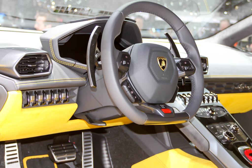 花1000租辆车什么体验,租一天跑车价格