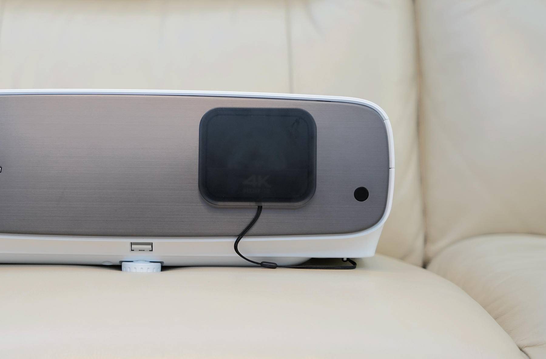 明基投影仪w4000和w2710对比评测,明基w2700brilliantcolour