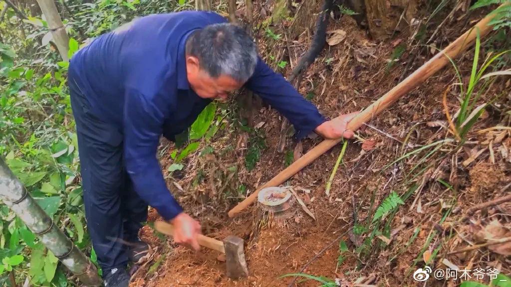 中国大爷造出2600年前鲁班凳,油管评论中国大爷锻炼