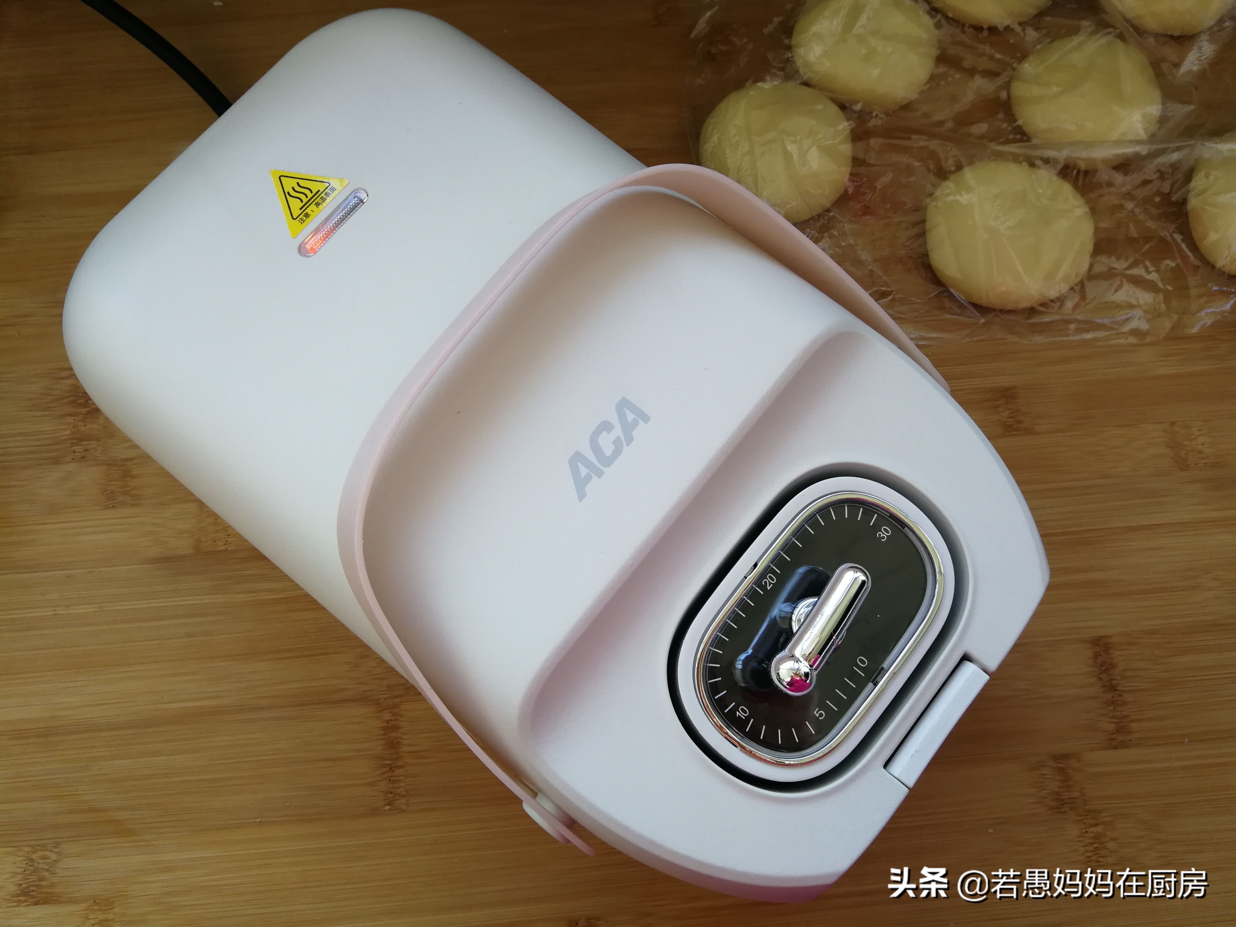 自制华夫饼的做法,自制华夫饼老的好还是嫩的好