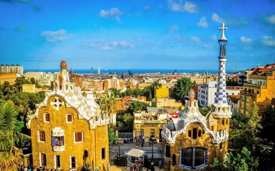 设计大师安东尼奥高迪,西班牙设计大师高迪