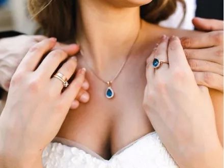 女明星们的婚礼珠宝，谁说只有“鸽子蛋?