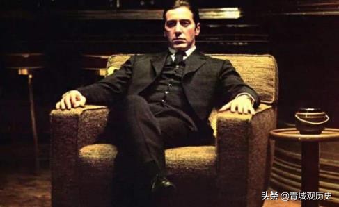 10岁就敢撕斯大林的画像，苏联黑帮教父伊万科夫的传奇人生