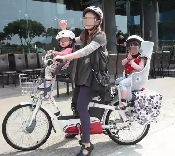 小孩脚被车轮夹破了怎么办,小孩不谨慎把脚卷入轮胎里