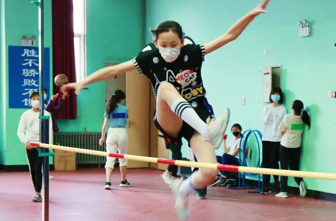 2024运动会会徽和吉祥物,校运会会徽怎么设计火炬