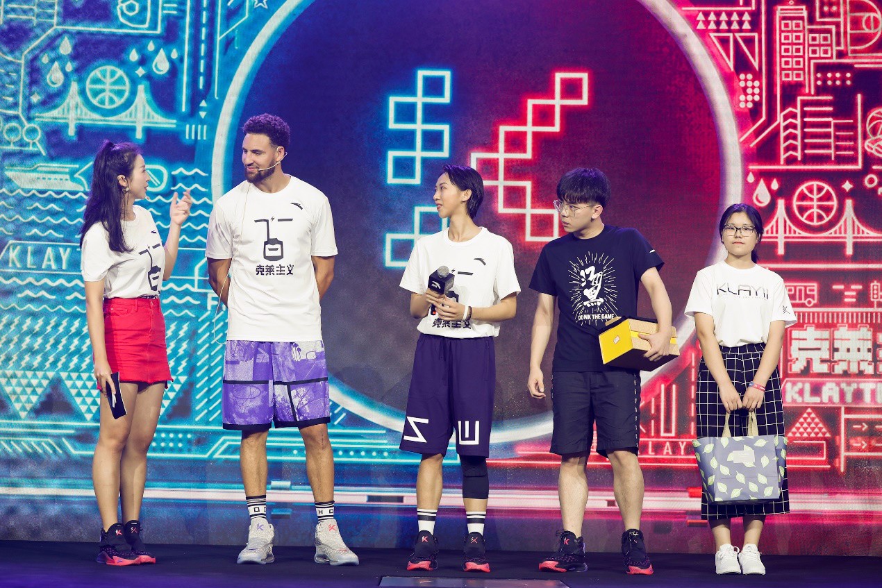 克莱汤普森中国行完整版,克莱汤普森亲穿kt5轻骑兵