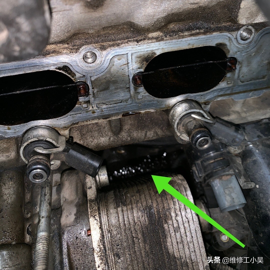 奥迪机油一直没换可以吗,奥迪提示机油不足可以直接加么