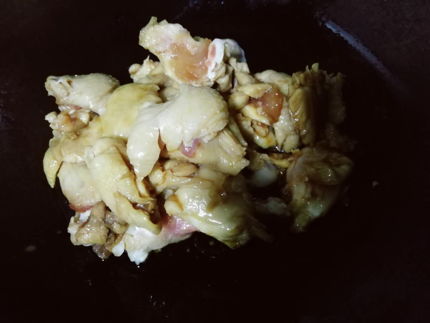 怎么做炸鸡腿不费油大鸡腿,如何炸鸡腿才能使鸡腿好吃