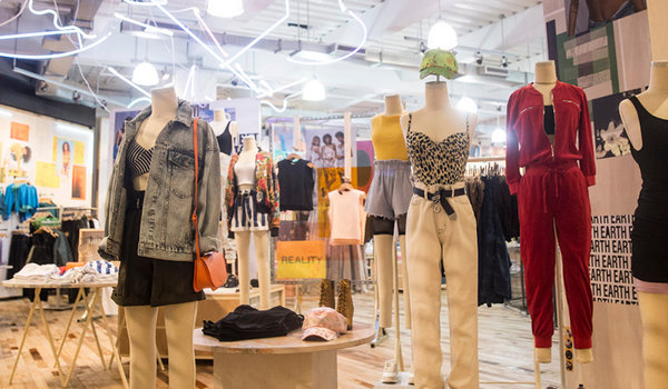 urbanoutfitters皮衣,美式潮流风店铺推荐